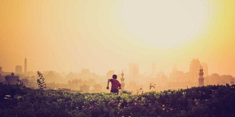 从域名注册到云服务部署：一个初创企业的完整数字化案例分析