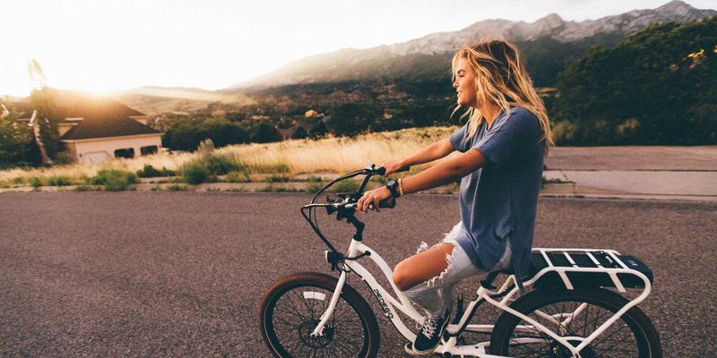 域名注册、虚拟主机与网站托管：一站式构建您的数字家园